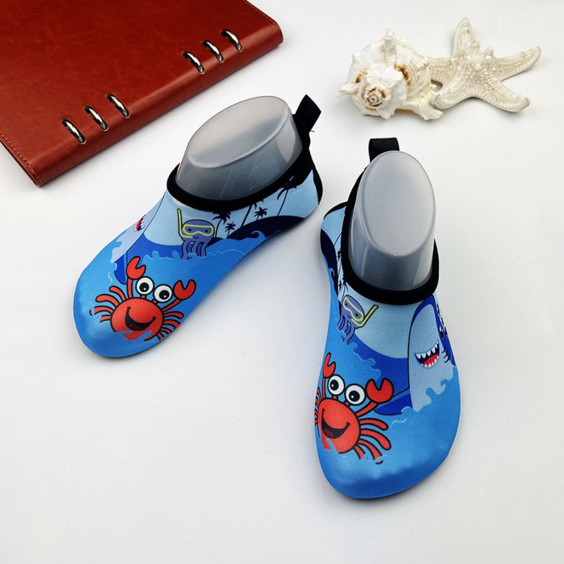 Upes pārgājienu kurpes ar anti-slip ārējo gumijas zoli, ātri žūstošu kokvilnas augšdaļu, vidējā augstuma zole