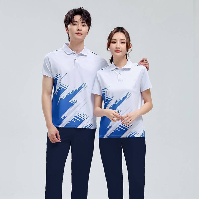 Dryžuotas sportinis kostiumas — apykaklė su lapeliu, trumpomis rankovėmis, Cool Silk audinys, 95% poliesteris