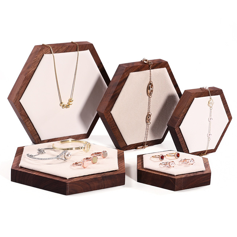 Trīsdaļu komplekts valrieksta koka ša hexagonāla rotaslietu displeja statīvs ar vienu slāni