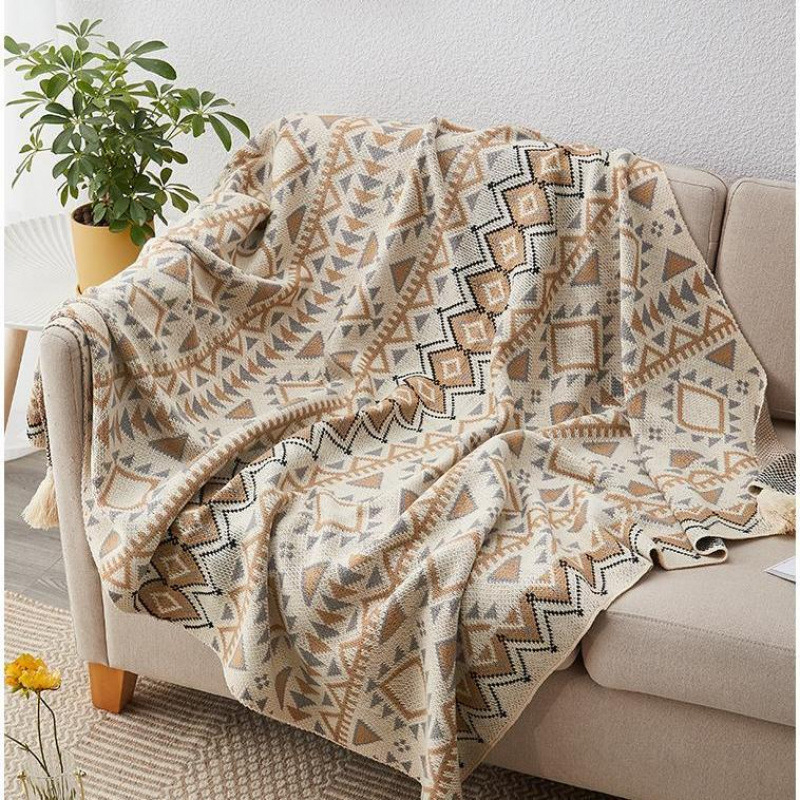 Bohem kötött kanapépléd rojtokkal, geometriai mintával, modern minimalista stílus, prémium minőség, súlya legfeljebb 180 g