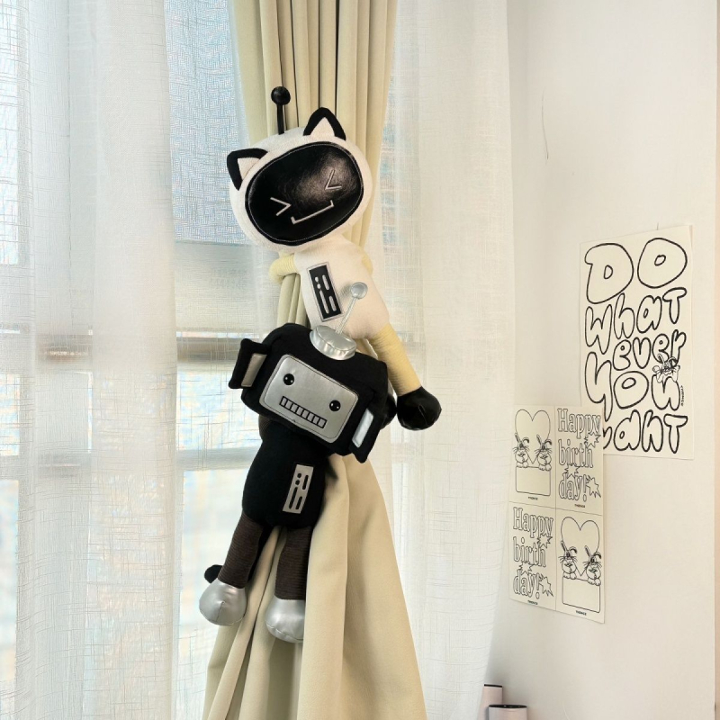 Aizkaru turētāji – pāris pūkainu dzīvnieku figūriņas, mazā pele, bērnu istabai, materiāls: zīds, stils: universāls