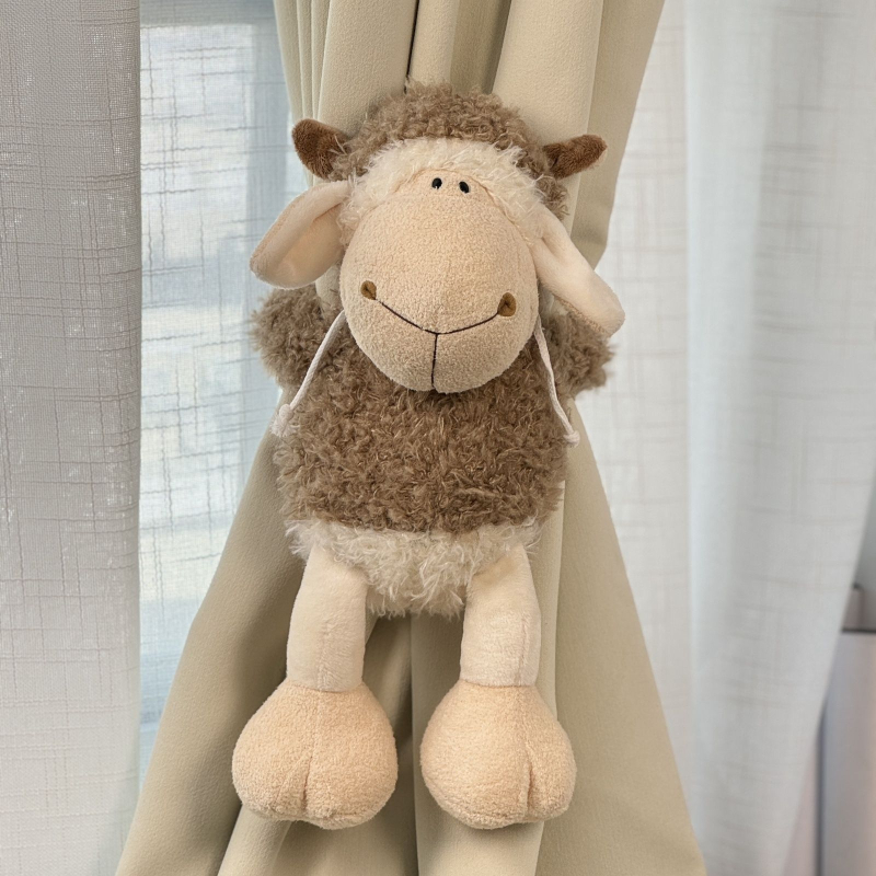 Aizkaru turētāji – pāris pūkainu dzīvnieku figūriņas, mazā pele, bērnu istabai, materiāls: zīds, stils: universāls