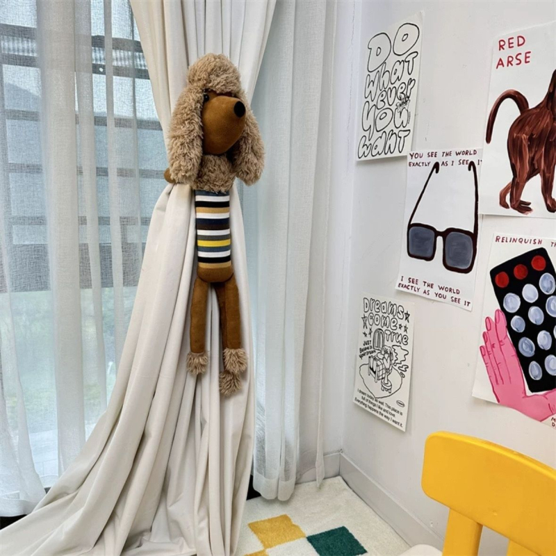 Aizkaru turētāji – pāris pūkainu dzīvnieku figūriņas, mazā pele, bērnu istabai, materiāls: zīds, stils: universāls