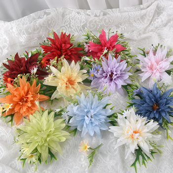 Aizkariem saitīte ar mākslīgiem ziediem — Ming Shi, Materiāls: Mākslīgie ziedi, Stils: Mūsdienīgs minimālisms, Pielāgojams