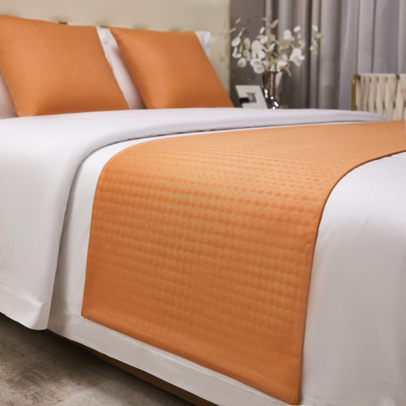 Kétoldalas hotel minőségű ágy futó poliészterből, modern, minimalist stílus, első osztályú minőség, szállodák és panziók számára