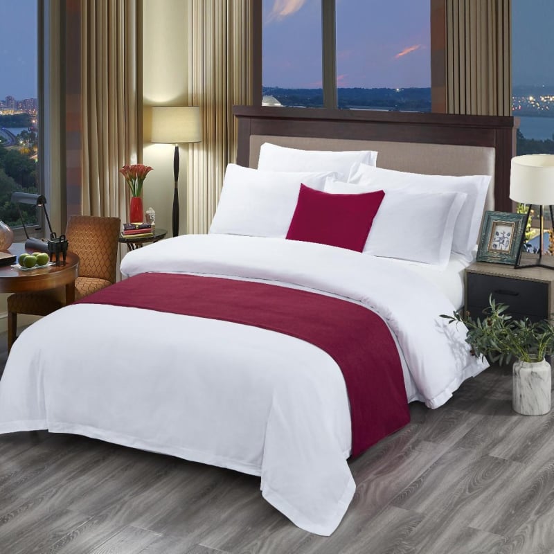 Kétoldalas hotel minőségű ágy futó poliészterből, modern, minimalist stílus, első osztályú minőség, szállodák és panziók számára