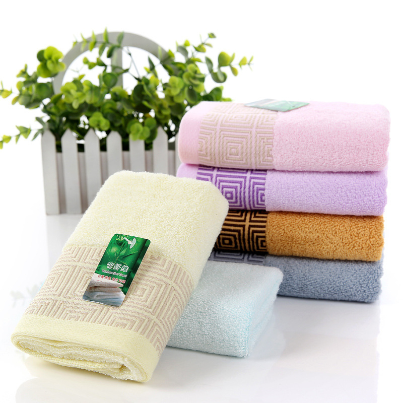 Ručnik za lice od bambusovih vlakana, Jacquard pletenje, težina 100–120 g, udio bambusovih vlakana 70%, prilagodljiva obrada