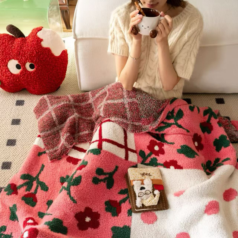 Ins-stila sega ar multfilmu raksturu, poliesters, svars 1,0–1,5 kg, ziemas lietošanai