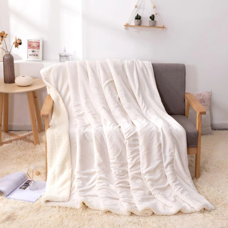 Pleds – poliesters, ziema, vienmērīgs raksts, svars 440, pielāgojams