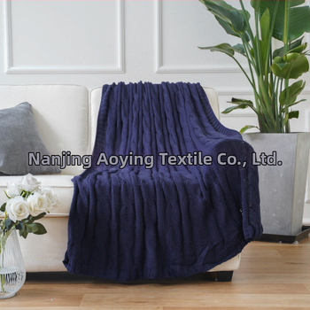 Skandināvu stila dīvāna sega – Akrils, 500–799 g, pielāgota apstrāde, pavasaris un rudens (Akrils; 500–799 g; pielāgota apstrāde; Pavasaris/Rudens)