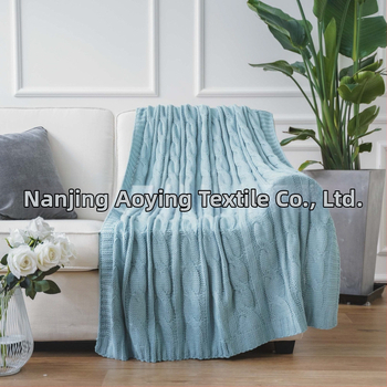 Skandināvu stila dīvāna sega – Akrils, 500–799 g, pielāgota apstrāde, pavasaris un rudens (Akrils; 500–799 g; pielāgota apstrāde; Pavasaris/Rudens)