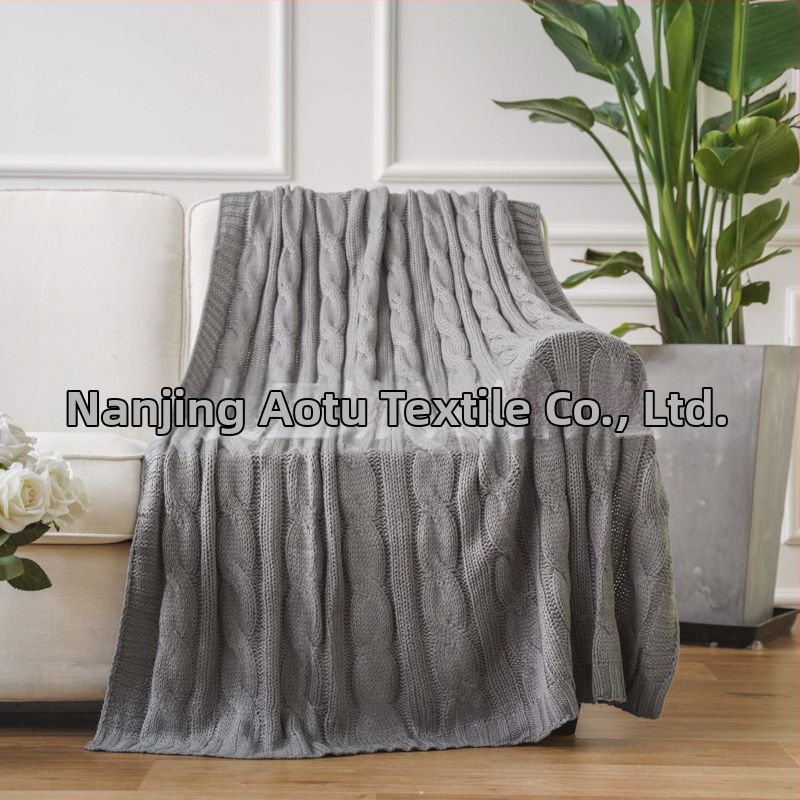 Skandināvu stila dīvāna sega – Akrils, 500–799 g, pielāgota apstrāde, pavasaris un rudens (Akrils; 500–799 g; pielāgota apstrāde; Pavasaris/Rudens)