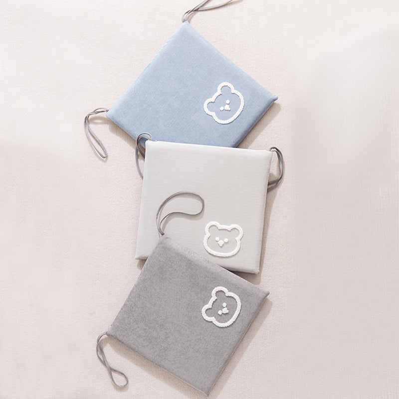 Lai jastuk za stolicu – poliester vlakno, uzorak crtani/anime, prilagodljiv, pogodan za dnevni boravak, ured i studij.