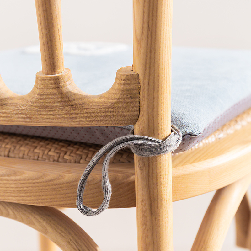 Lai jastuk za stolicu – poliester vlakno, uzorak crtani/anime, prilagodljiv, pogodan za dnevni boravak, ured i studij.