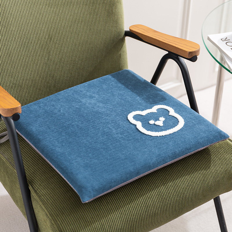 Lai jastuk za stolicu – poliester vlakno, uzorak crtani/anime, prilagodljiv, pogodan za dnevni boravak, ured i studij.