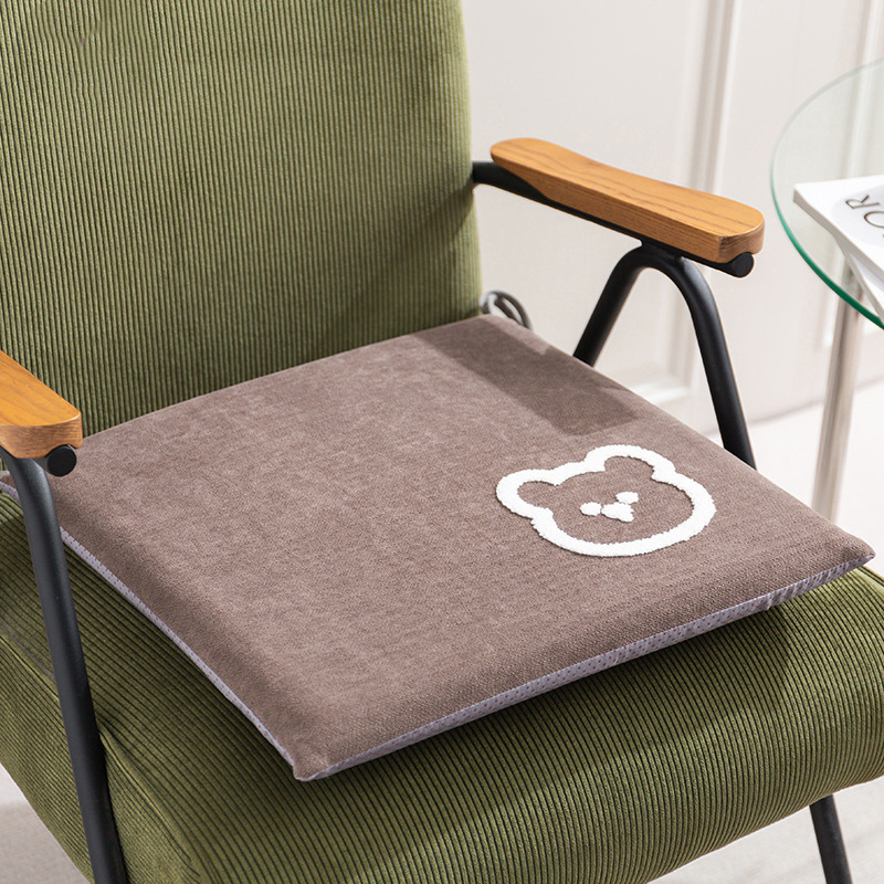 Lai jastuk za stolicu – poliester vlakno, uzorak crtani/anime, prilagodljiv, pogodan za dnevni boravak, ured i studij.