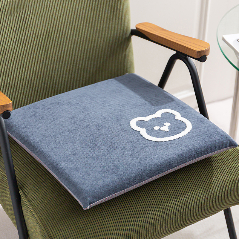 Lai jastuk za stolicu – poliester vlakno, uzorak crtani/anime, prilagodljiv, pogodan za dnevni boravak, ured i studij.