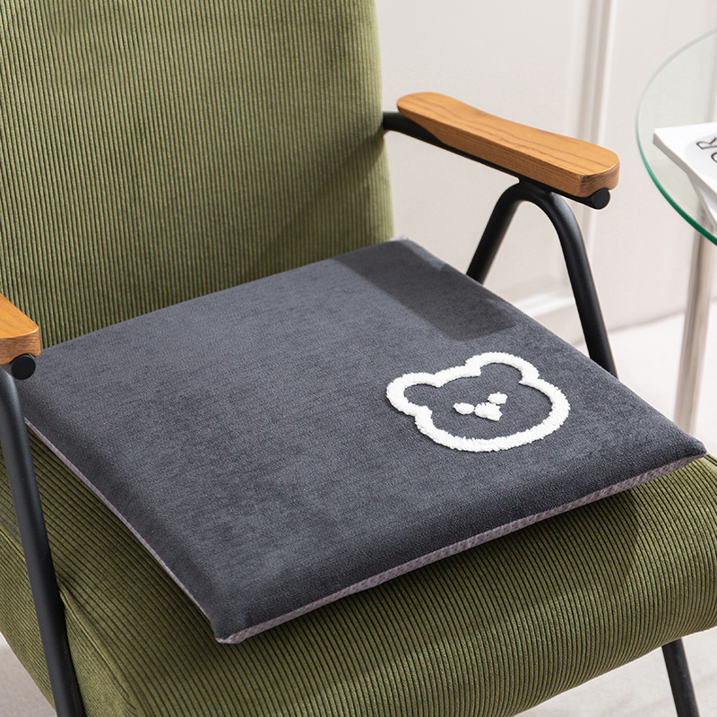 Lai jastuk za stolicu – poliester vlakno, uzorak crtani/anime, prilagodljiv, pogodan za dnevni boravak, ured i studij.