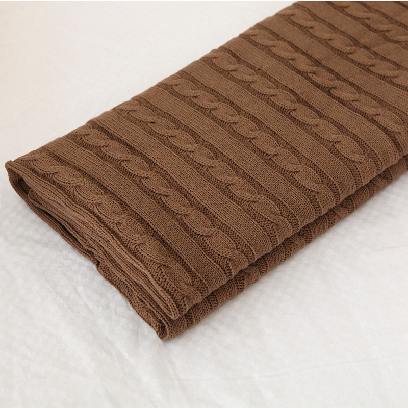 Kokvilnas adīta sega dīvānam, 100% kokvilna, 830 g, vienkrāsains raksts, mūsdienīgs stils, piemērots pavasarim un rudenim