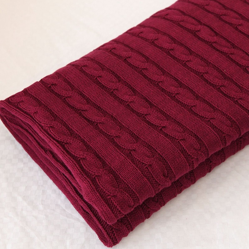 Kokvilnas adīta sega dīvānam, 100% kokvilna, 830 g, vienkrāsains raksts, mūsdienīgs stils, piemērots pavasarim un rudenim