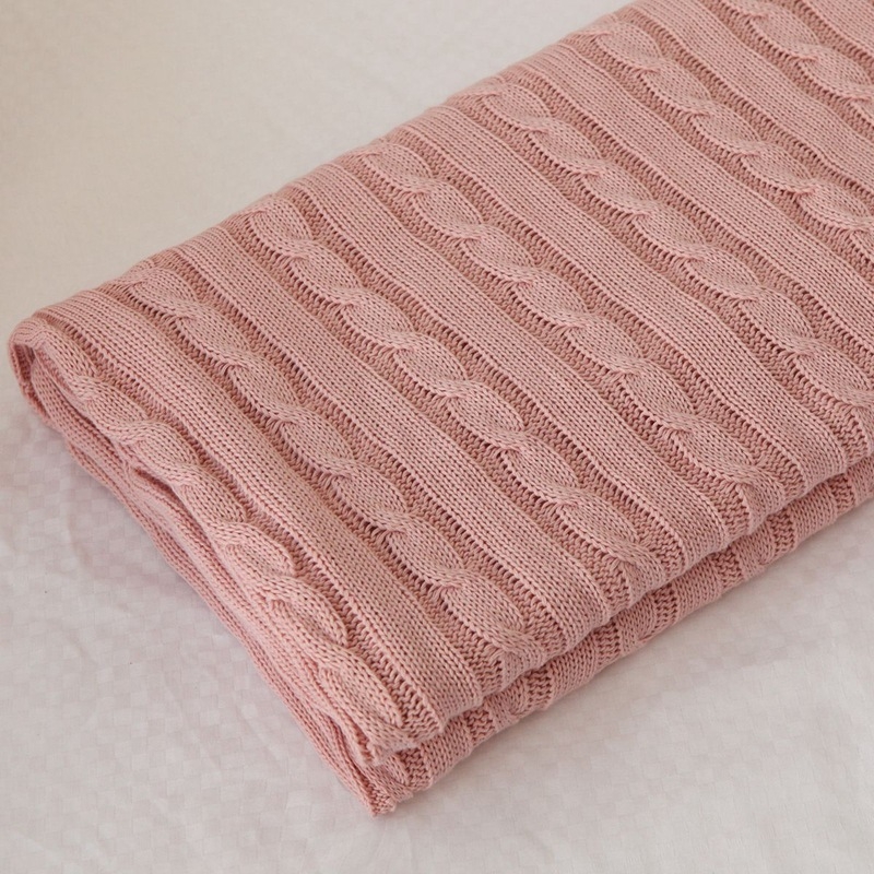 Kokvilnas adīta sega dīvānam, 100% kokvilna, 830 g, vienkrāsains raksts, mūsdienīgs stils, piemērots pavasarim un rudenim