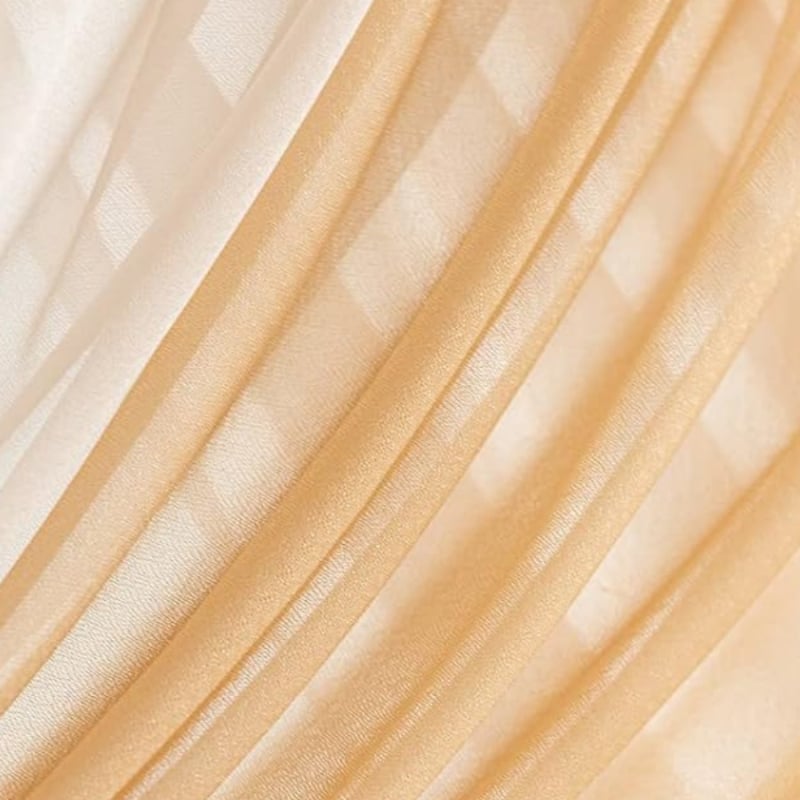 Steag de masă din chiffon cu paiete, 95% poliester, Warship Bird (Material: fibră chimică; Componenta principală: poliester; Conținut: 95%)