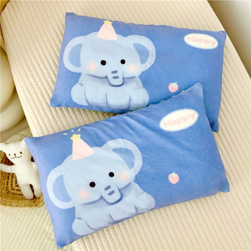 Dječja jastučnica od mliječnog velura, 30×50 cm, podstava od flisa