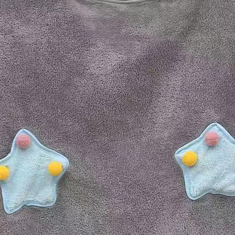 Dječji ručnik za kupanje s kapuljom od koralnog velura, sa šavom na rubu, težina 300–400 g, mogućnost personalizacije, marka Jin Lane