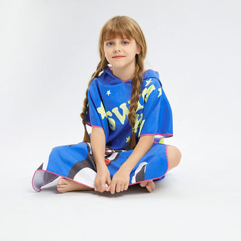 Bērnu kapuci mikrofibra dvielis ar druku, ātri žūst, mīksts un ērts; 85% poliesters, paved 150D, GSM 200–300, drukāšana, personalizēta apstrāde