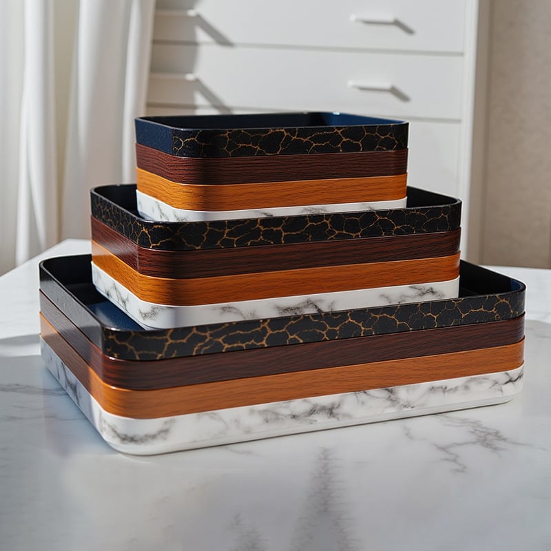 PP plastmasas servēšanas paplāte ar koksnes graudu un marmora rakstu; logotipa druka pieejama; pielāgošana; mūsdienīgs ziemeļu stils; koksnes graudu paletes sērija