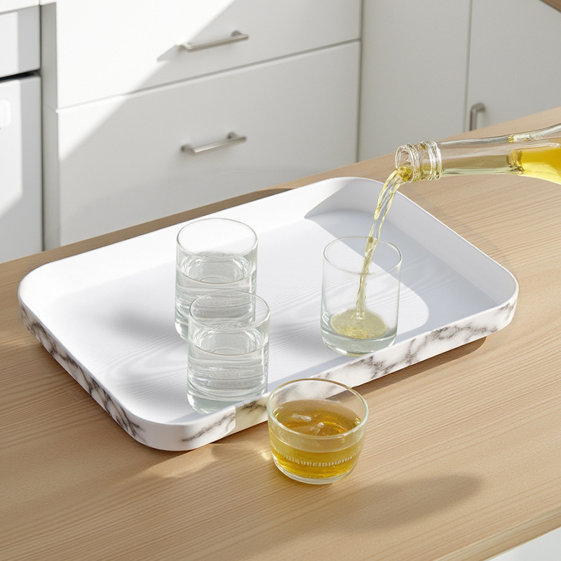 PP plastmasas servēšanas paplāte ar koksnes graudu un marmora rakstu; logotipa druka pieejama; pielāgošana; mūsdienīgs ziemeļu stils; koksnes graudu paletes sērija