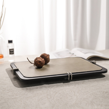 Metāla dekoratīvais trauks mājām — mūsdienīgs minimalistisks stils, ieklāta virsma, kartona iepakojums, privāto zīmolu atbalsts