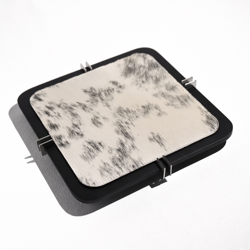 Metāla dekoratīvais trauks mājām — mūsdienīgs minimalistisks stils, ieklāta virsma, kartona iepakojums, privāto zīmolu atbalsts