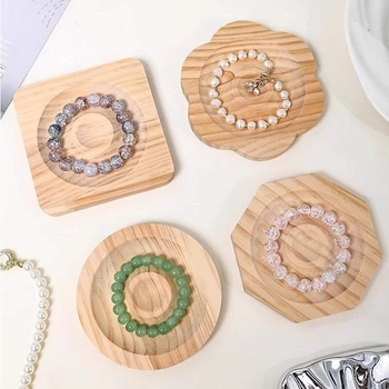 Koka rokassprādžu demonstrēšanas plāksne, moderns minimālisks stils, bez pielāgošanas