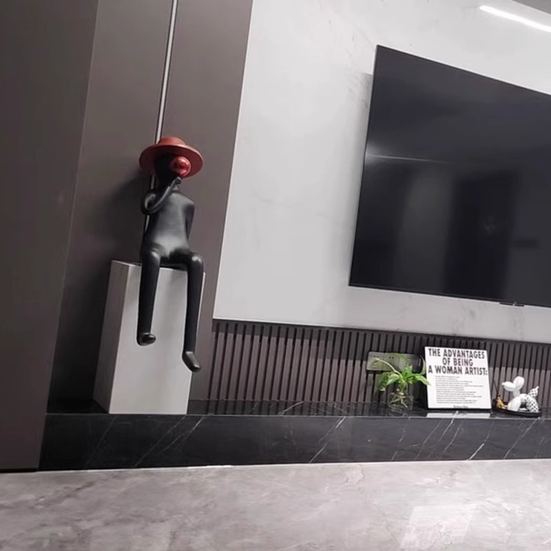 Sēdoša sveķu skulptūra: puišelis tur balonus un pūš burbuļus, vienkāršs un mūsdienīgs stils; Materiāls: sveķi + nerūsējošais tērauds; Amats: Cits; Dāvana: Personas dāvana