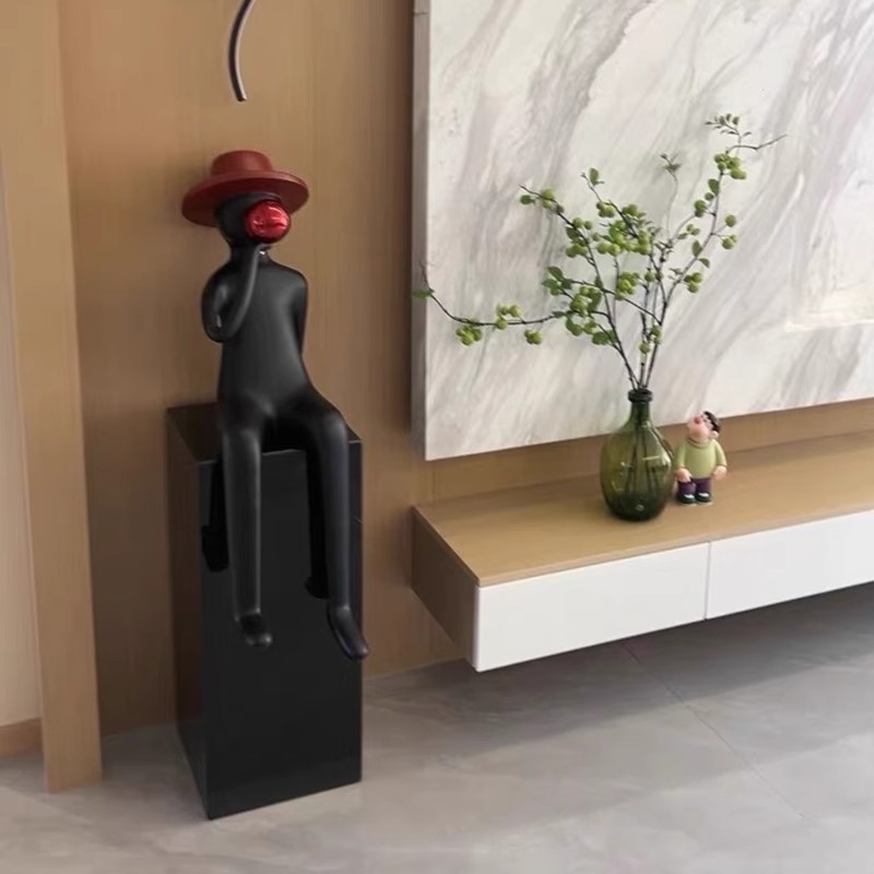 Sēdoša sveķu skulptūra: puišelis tur balonus un pūš burbuļus, vienkāršs un mūsdienīgs stils; Materiāls: sveķi + nerūsējošais tērauds; Amats: Cits; Dāvana: Personas dāvana