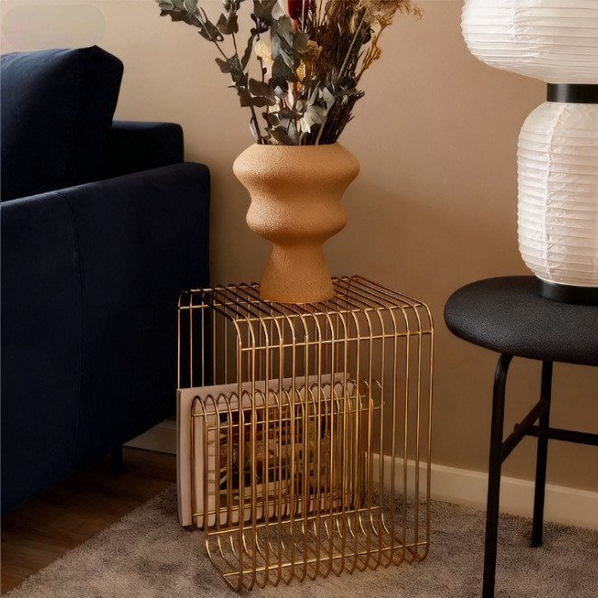 Metāla sānu galdiņš Nordic stilā ar 1 atvilktiņu, no oglekļa tērauda, pārklāts ar izturīgu krāsu, modeļa 14054