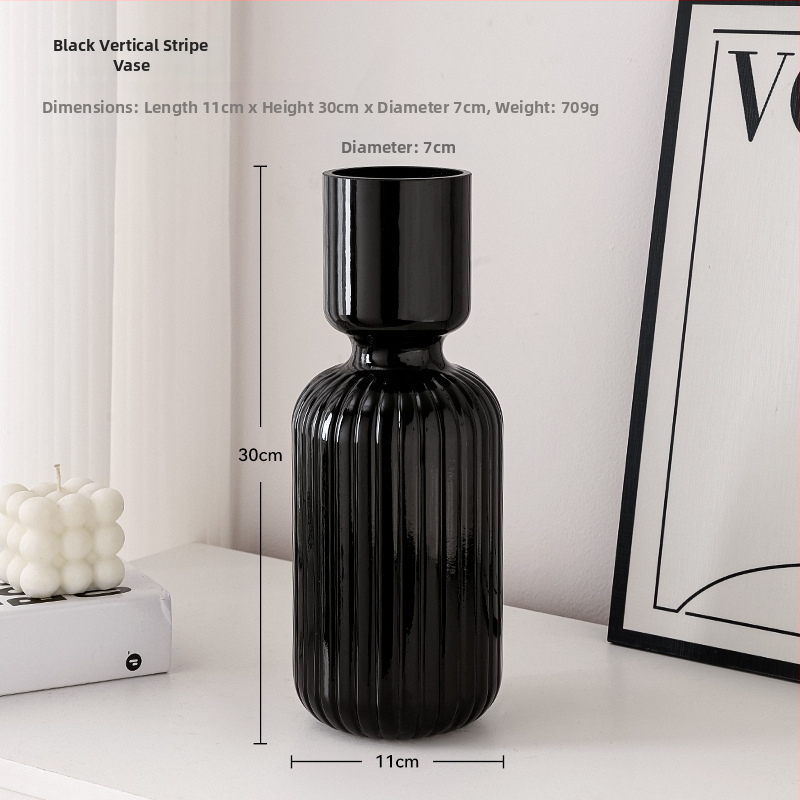Melna keramikas vāze galdam un viesistabai — minimālistisks dizains (Materiāls: Keramika; Kategorija: Vāze; Zīmols: Nothing; Stils: Cits)
