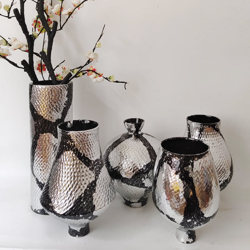 Keramikas vāze ar ķīniešu stilu; materiāls: keramika; kategorija: vāze; stils: ķīniešu.