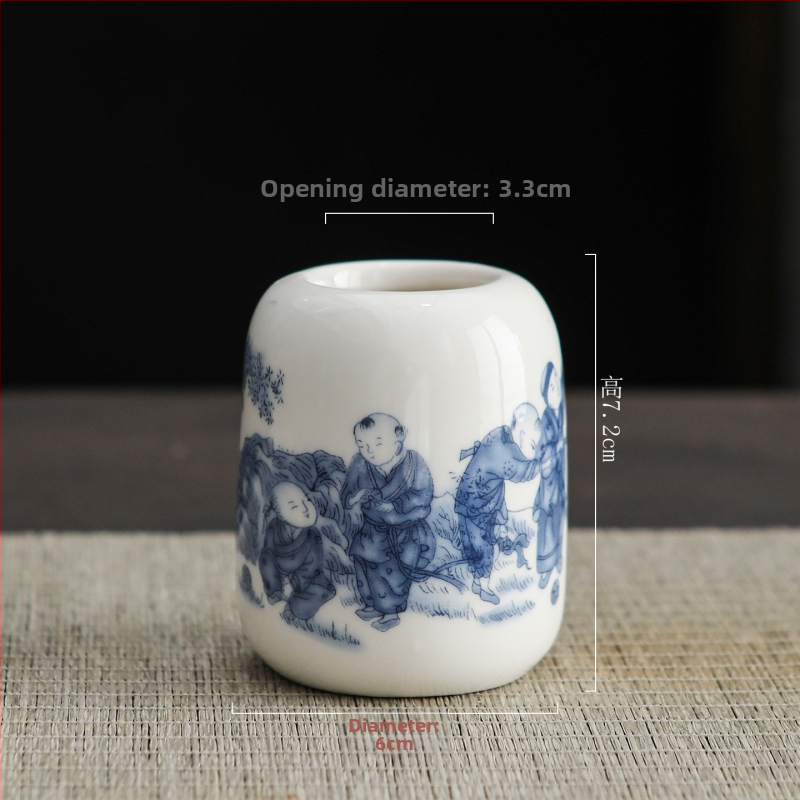 Porcelāna vāze ķīniešu stilā uz galda; Materiāls: porcelāns; Kategorija: vāze; Iepakojums: kartona iepakojums; Dāvanas gadījumi: kāzas, dzimšanas diena, izlaidums, pārvākšanās