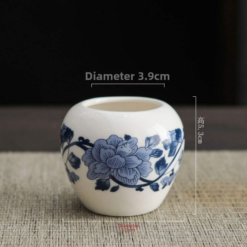 Porcelāna vāze ķīniešu stilā uz galda; Materiāls: porcelāns; Kategorija: vāze; Iepakojums: kartona iepakojums; Dāvanas gadījumi: kāzas, dzimšanas diena, izlaidums, pārvākšanās