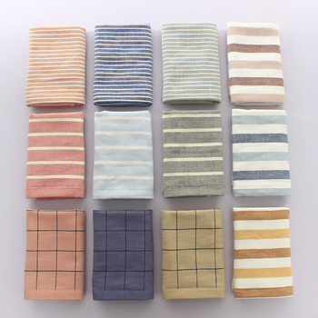 Japāņu kokvilnas gaužas kvadrātveida dvielis ar karu un svītrām, biezs un absorbējošs (dzija: 32s; Materiāls: kokvilna; Audums: Jacquard; Svars: 50 g; Sērija: Japāņu Vienkāršā)