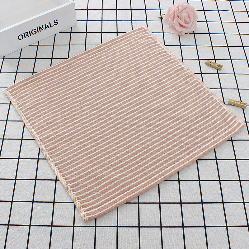 Japāņu kokvilnas gaužas kvadrātveida dvielis ar karu un svītrām, biezs un absorbējošs (dzija: 32s; Materiāls: kokvilna; Audums: Jacquard; Svars: 50 g; Sērija: Japāņu Vienkāršā)