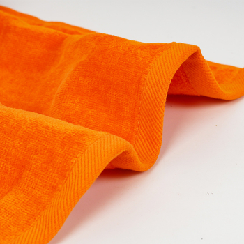 Dolan kokvilnas golfa dvielis ar izšūtu un izdrukātu logotipu, 110 g