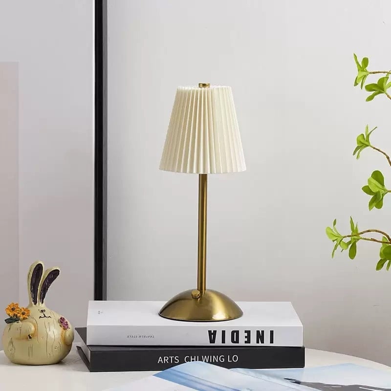 Krištolinė stalų lempa su prisilietimo USB įkrovimu, metalo pagrindas, atmosferinis apšvietimas