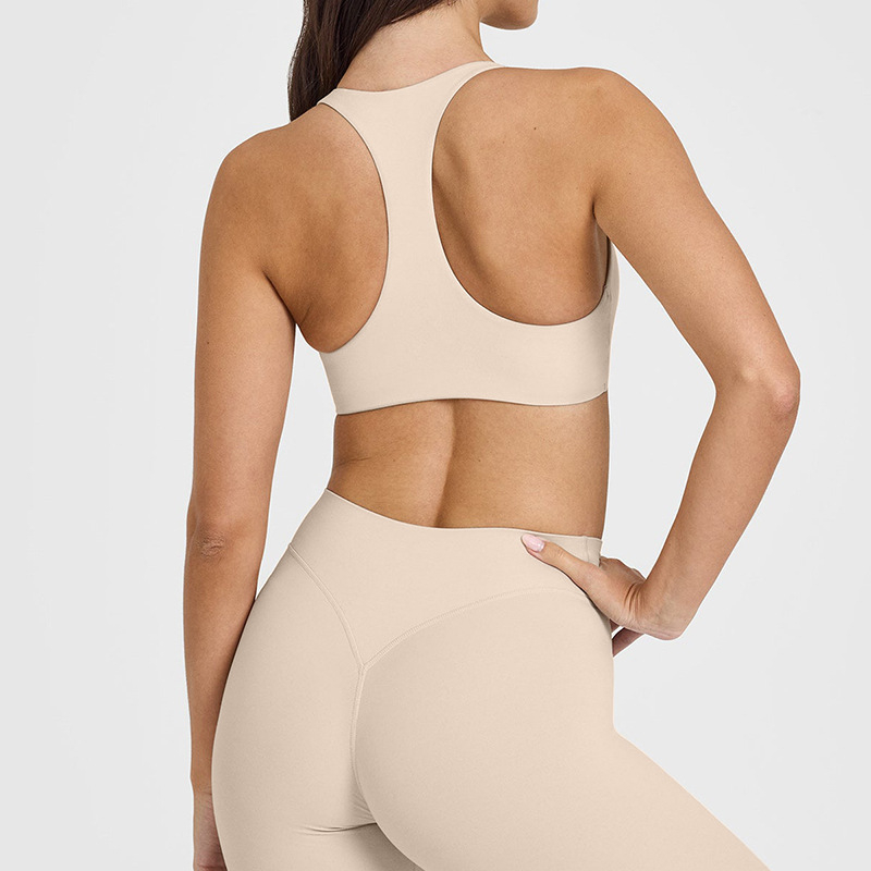 Sportski grudnjak za visoku intenzitetu, stražnji dio u obliku I, fiksirane dvostruke naramenice, glavni materijal: 75% najlon, 25% spandex; podstava: spandex 25%.