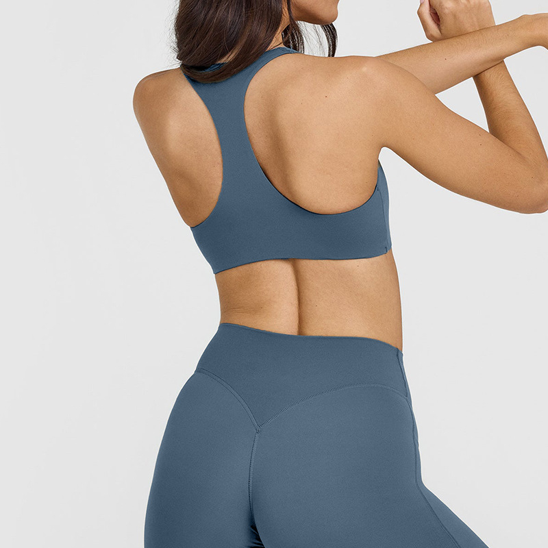 Sportski grudnjak za visoku intenzitetu, stražnji dio u obliku I, fiksirane dvostruke naramenice, glavni materijal: 75% najlon, 25% spandex; podstava: spandex 25%.