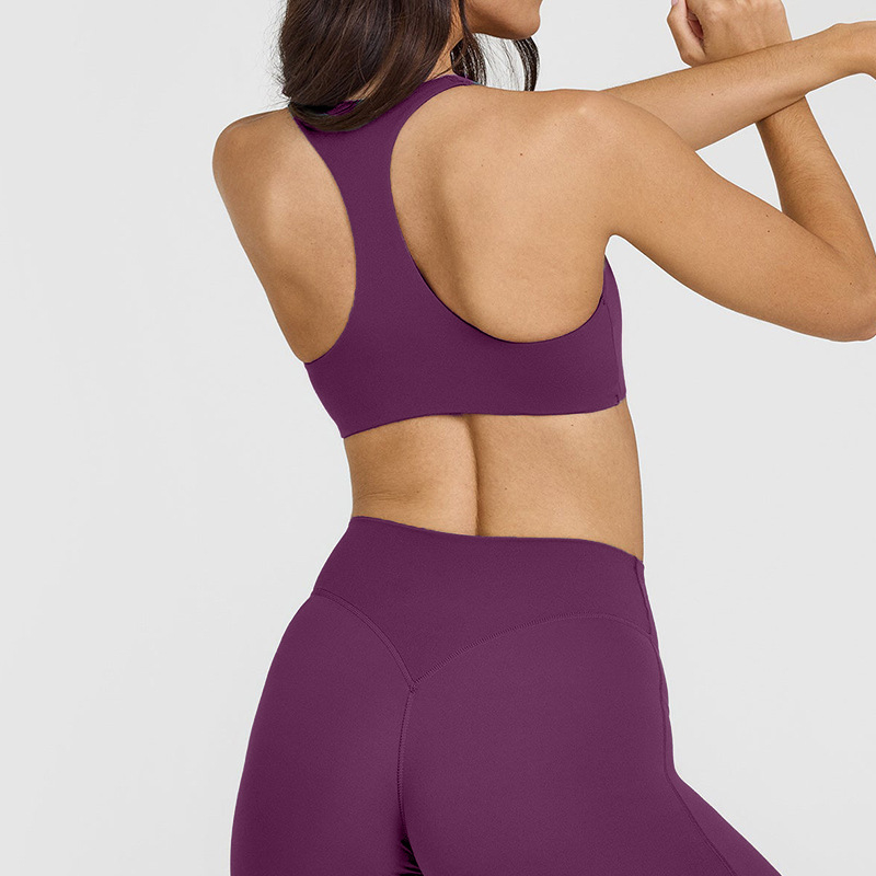 Sportski grudnjak za visoku intenzitetu, stražnji dio u obliku I, fiksirane dvostruke naramenice, glavni materijal: 75% najlon, 25% spandex; podstava: spandex 25%.
