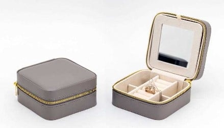 Cutie de bijuterii velur - Model B-02407 | Material: Velur, Tip ambalare: cutie, Ambalare pentru bijuterii, Brand: Bright