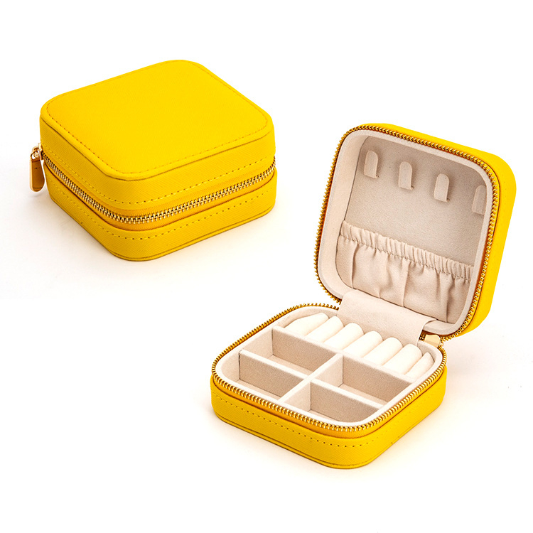 Cutie de bijuterii velur - Model B-02407 | Material: Velur, Tip ambalare: cutie, Ambalare pentru bijuterii, Brand: Bright